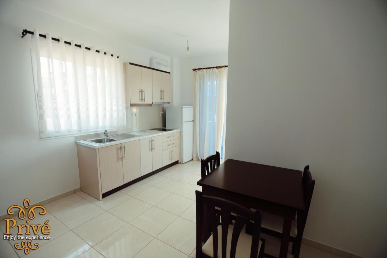Prive Hotel And Apartment Ksamil Bagian luar foto