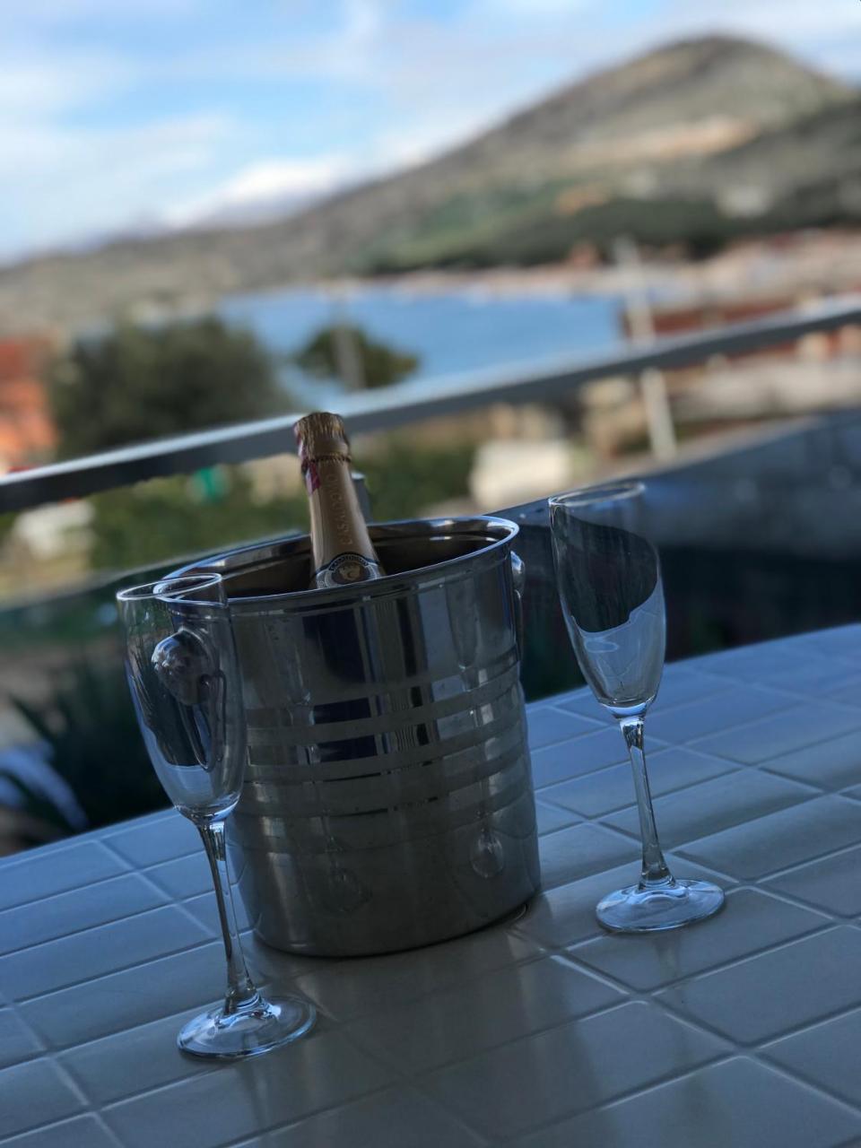 Prive Hotel And Apartment Ksamil Bagian luar foto