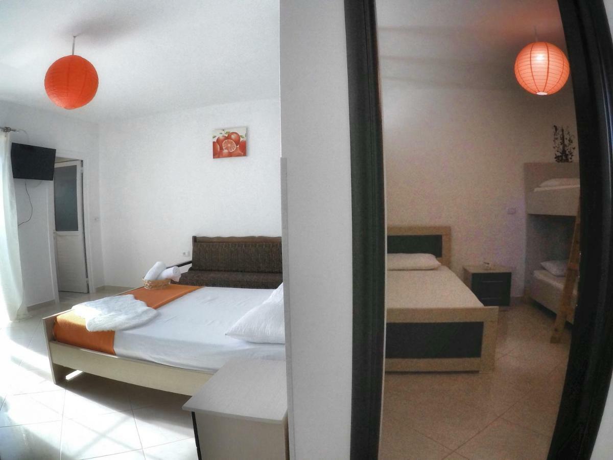 Prive Hotel And Apartment Ksamil Bagian luar foto